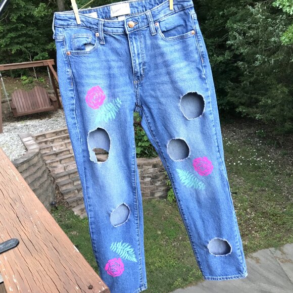 Upcycled Distressed Universal Thread Jeans w/Cutouts, Embellished Pants 6 Junior - Picture 4 of 13